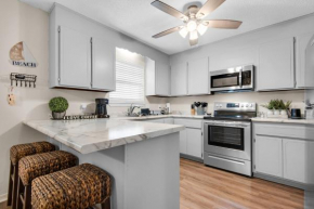 Gulf Breeze - Canal front, Near Beach & Downtwn 3BR-2BT